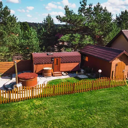 Farm stay Malinowy Dworek